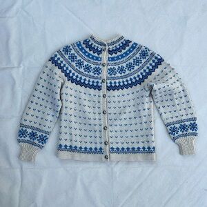 Hand made vintage Norwegian sweater with traditional pattern